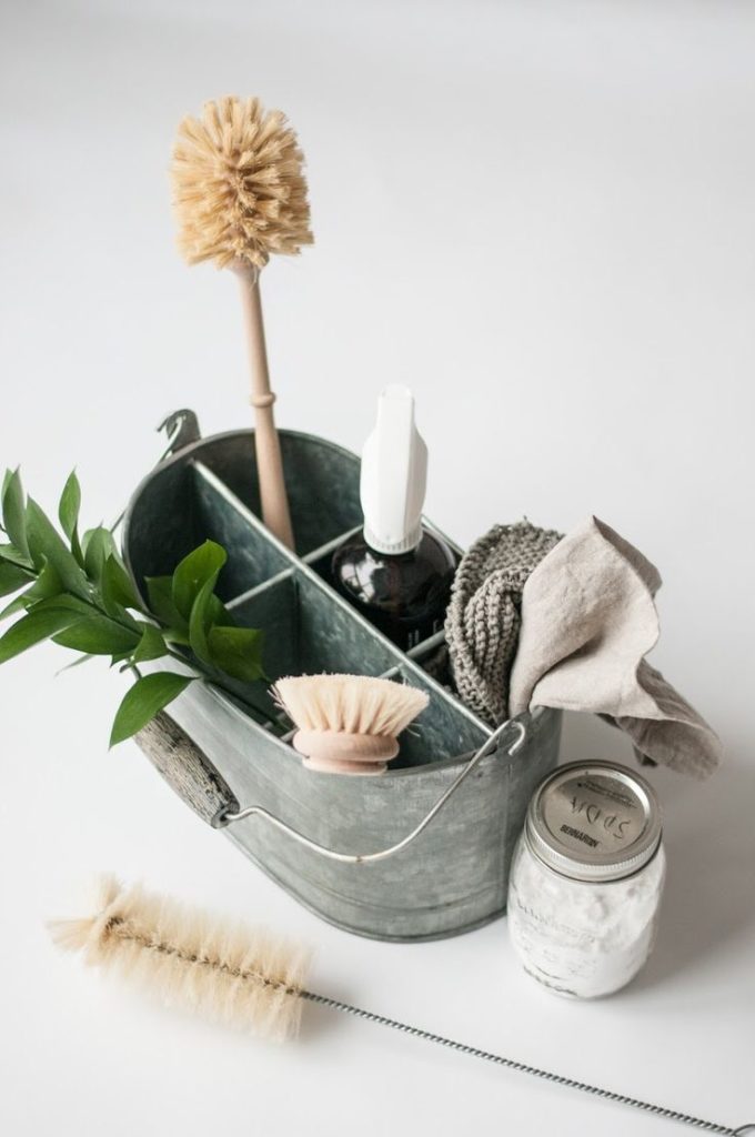 ZERO WASTE INITIATIVE - ZEROWASTEINITIATIVE.COM 10 TIPS FOR A ZERO WASTE CLEANING ROUTINE 6