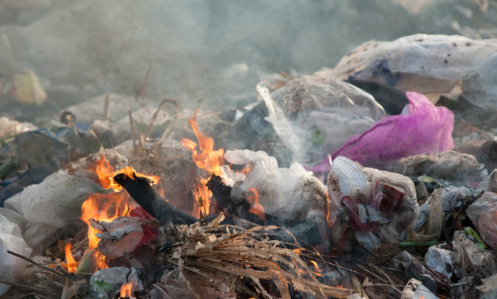 3-HARMFUL-EFFECTS-OF-BURNING-PLASTIC3