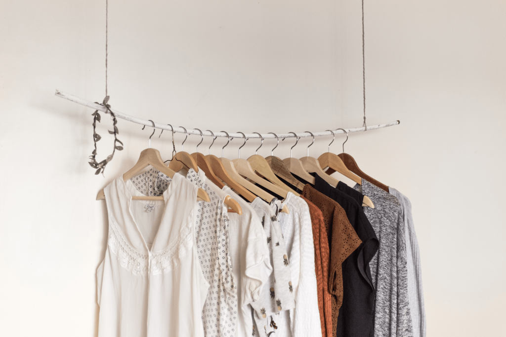 6-TIPS-TO-CREATE-SUSTAINABLE-ZERO-WASTE-WARDROBE